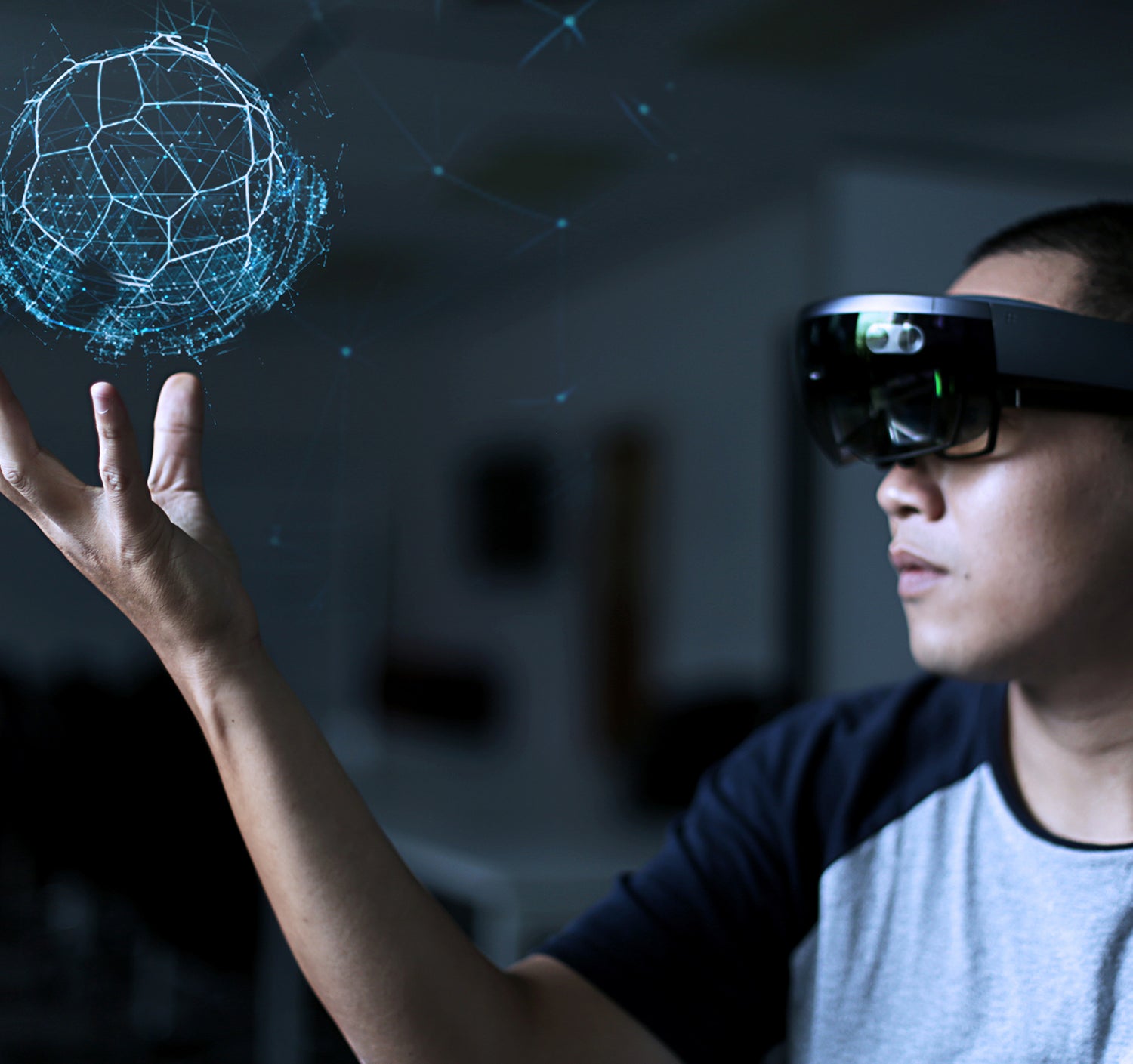 Easily share ideas and experiences to all